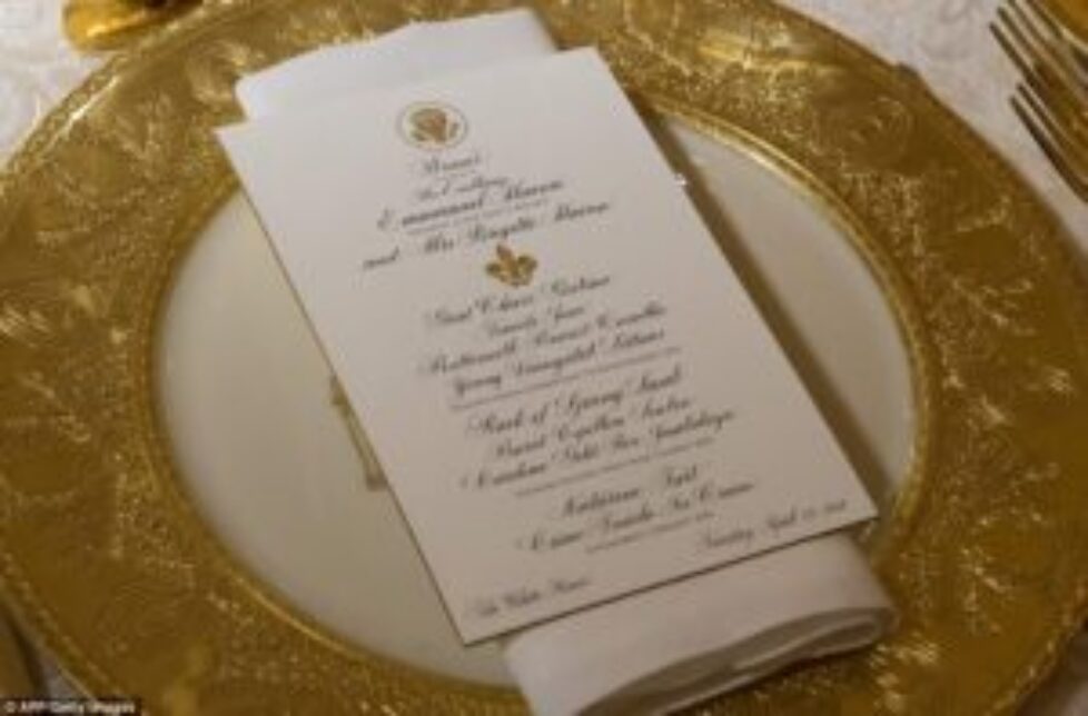 4B7A9AB200000578-5649555-Touches_of_gold_were_used_on_the_menu_too_including_a_golden_pre-a-6_1524536236122