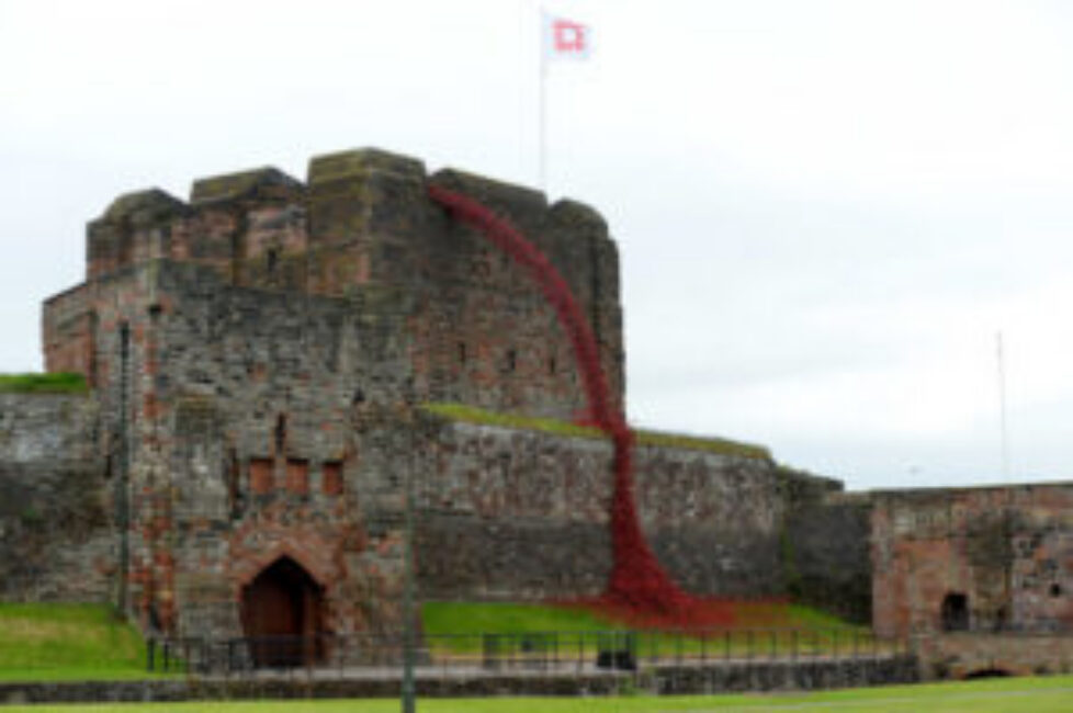 Iconic+Poppy+Sculpture+Weeping+Window+Opens+oxYeP7JC8aYl