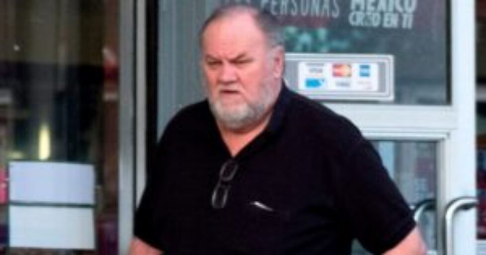 Thomas-Markle-father-of-Meghan-Markle-is-seen-running-errands-near-his-home-in-RosaritoMexico