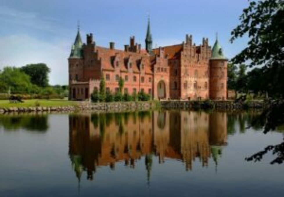 Egeskov_Slot_spejling_Edit_2