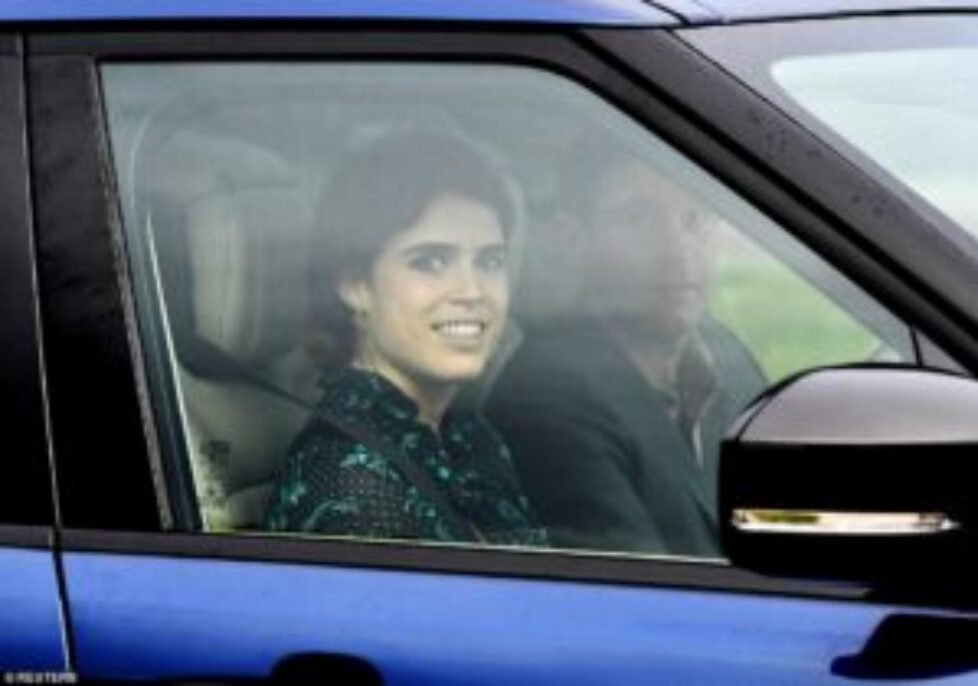 4965566-6265589-Eugenie_was_in_the_driver_s_seat_as_she_and_her_husband_to_be_Ja-a-65_1539290151239