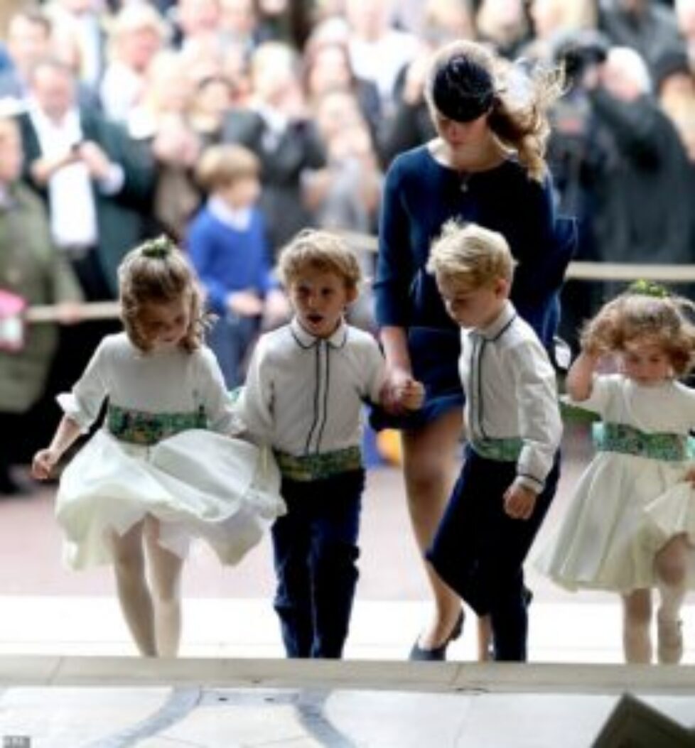 4985148-6268543-Lady_Louise_Mountbatten_Windsor_escorts_the_bridesmaids_and_page-m-79_1539339765799