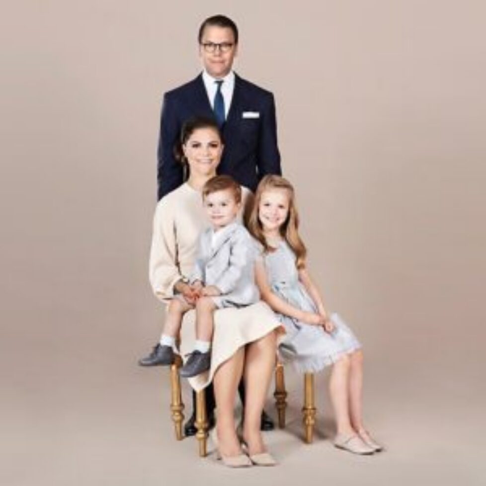 Kronprinsessfamiljen_FotoLindaBroströmKunglHovstaterna