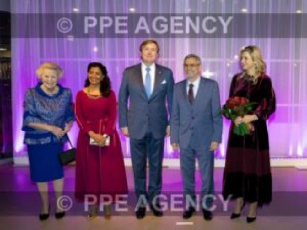PPE18121156