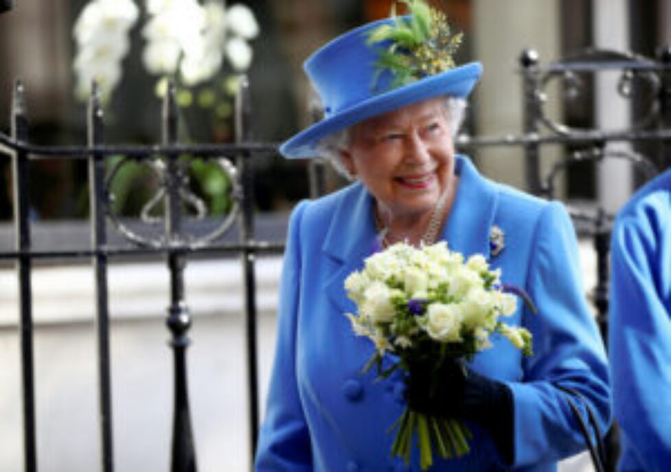 Queen+Visits+Watergate+House+Mark+Centenary+u_gKdLmyhzpl