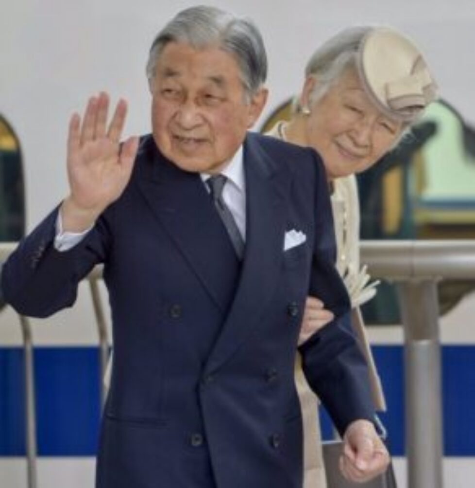 Emperor-Akihito-and-Empress-Michiko-6