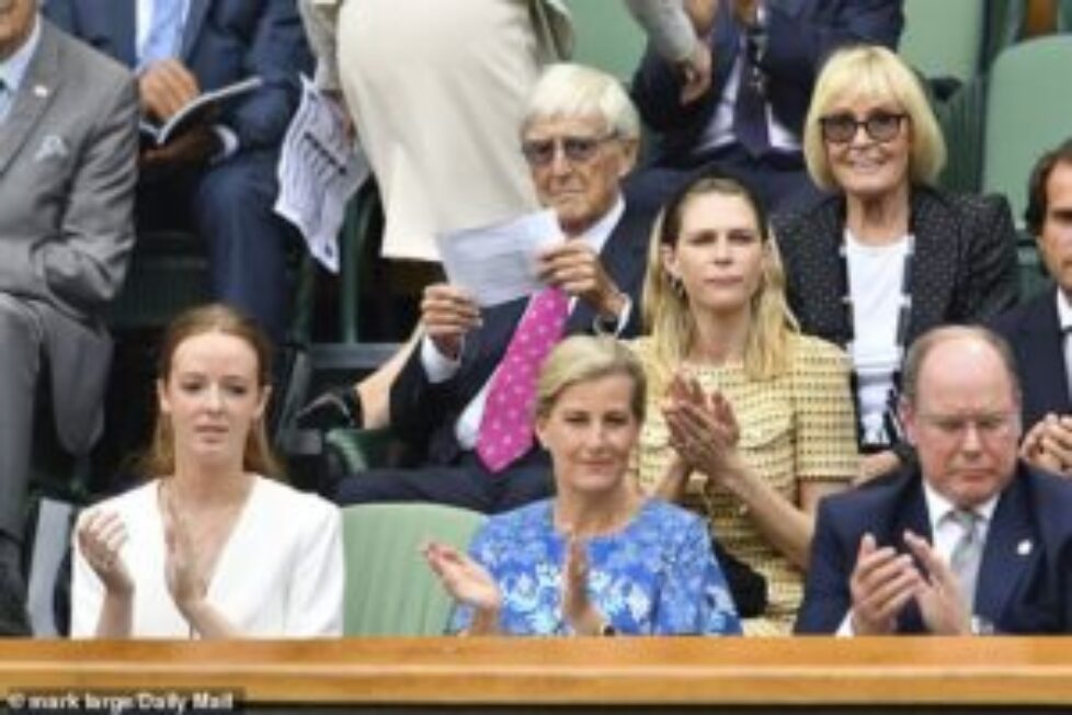 15867194-7232501-Sir_Michael_Parkinson_at_behind_the_royals_today_at_Wimbledon_wi-a-34_1562763459940