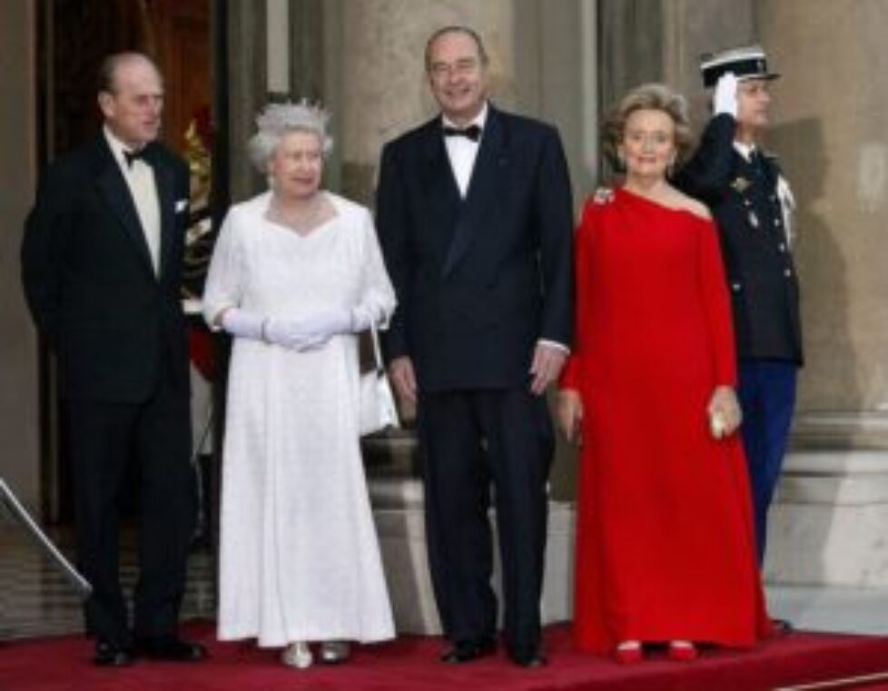 le-prince-philip-la-reine-elizabeth-ii-jacques-et-bernadette-chirac-en-avril-2004-a-paris_5564807
