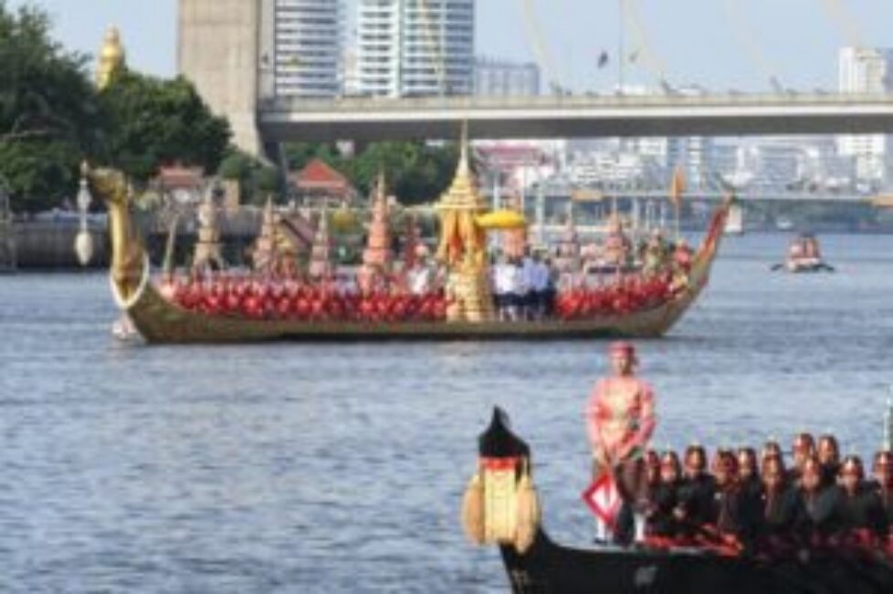 Thaïlande-la-procession-de-barges-Royales-reportée-au-12-décembre-siamactu_fr-cr_nnt_