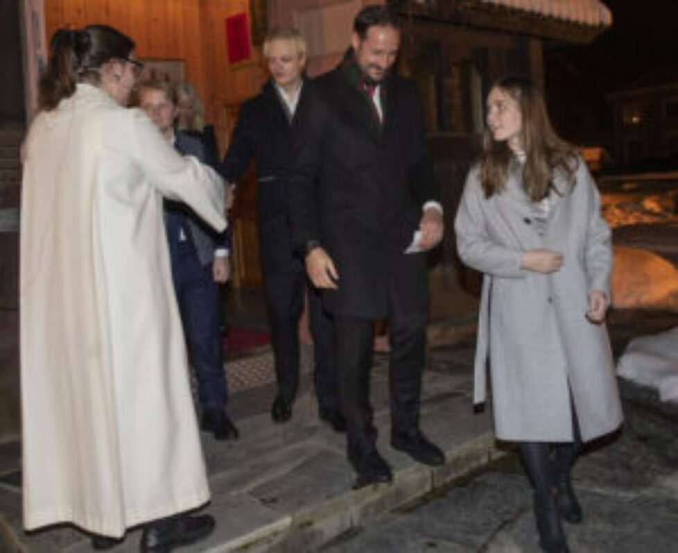 crown-prince-family-3