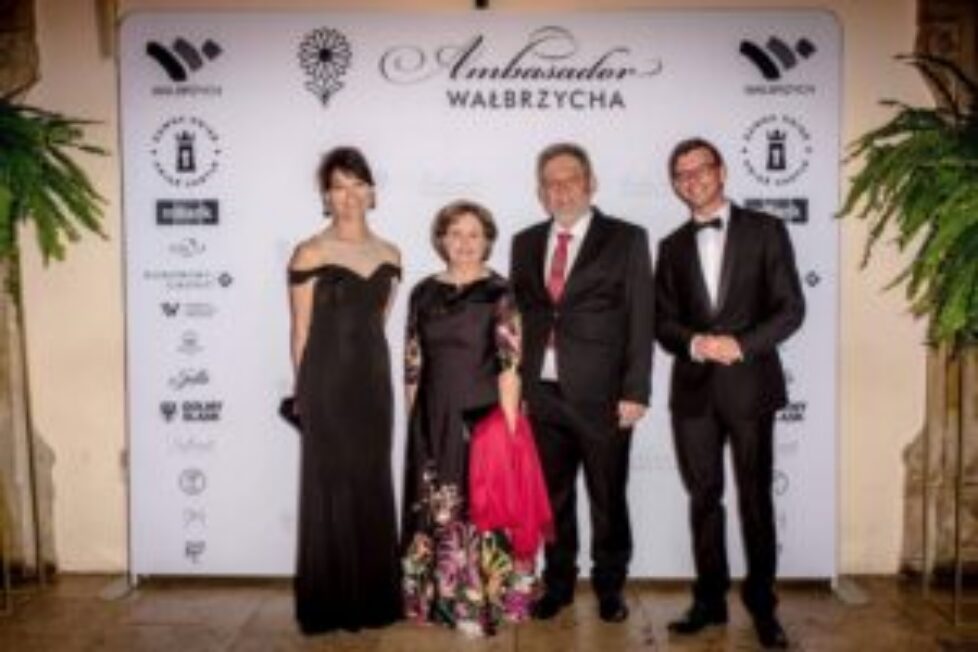 Principesa-Sofia-la-licitația-caritabilă-„Ambasadors-of-Wałbrzych”-în-Polonia1-1