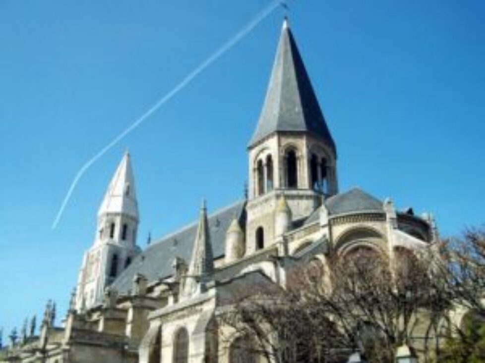 Collegiale-poissy-Clocher-800x600_visuel_large