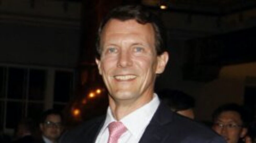 le-prince-joachim-de-danemark-opere-du-cerveau-en-urgence-en-france