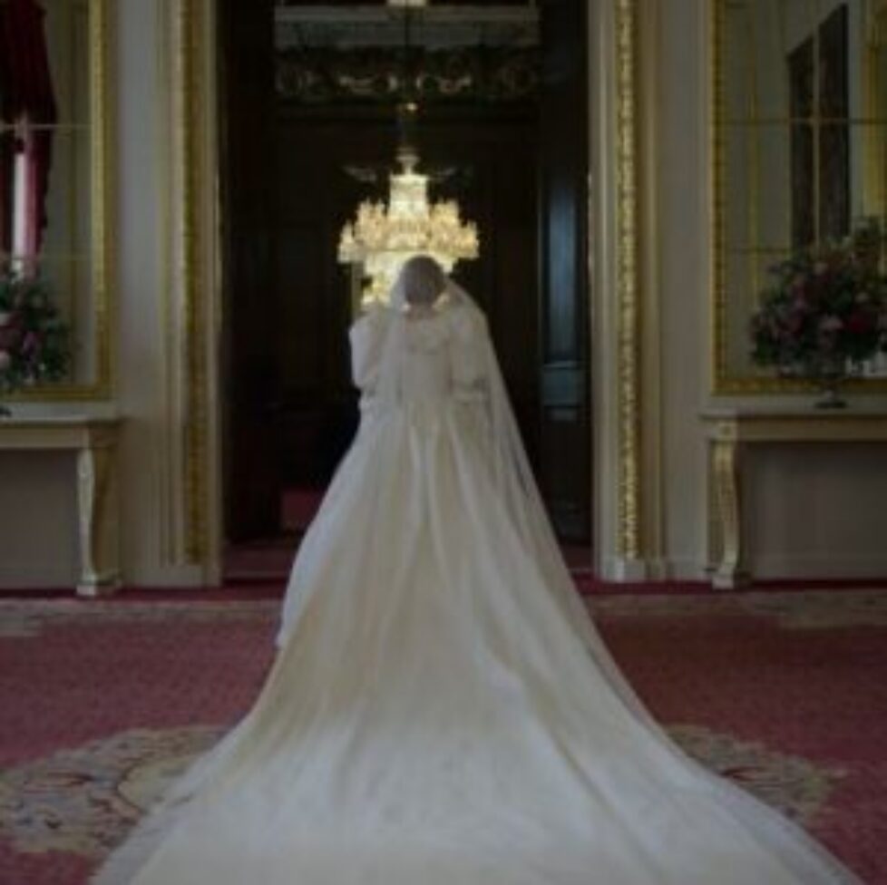 the-crown-season-4-princess-diana-wedding-1597933330