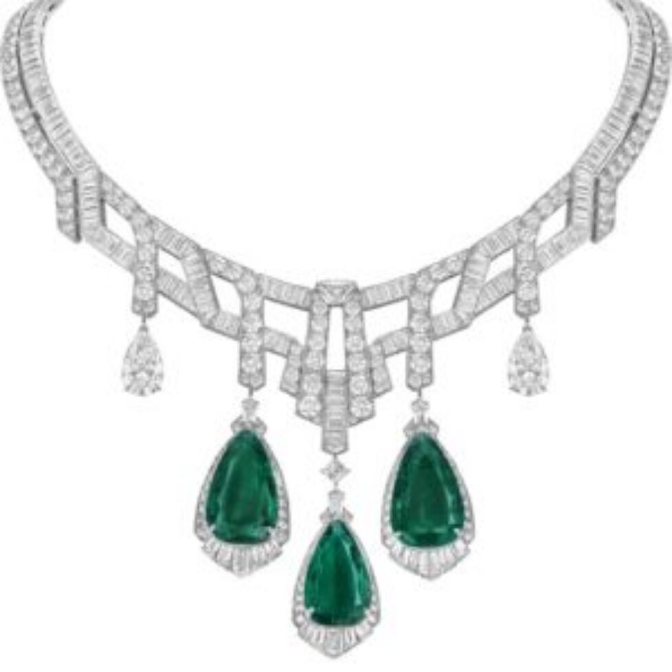 van_cleef__arpels_merveilles_demeraudes_necklace.jpg__1536x0_q75_crop-scale_subsampling-2_upscale-false