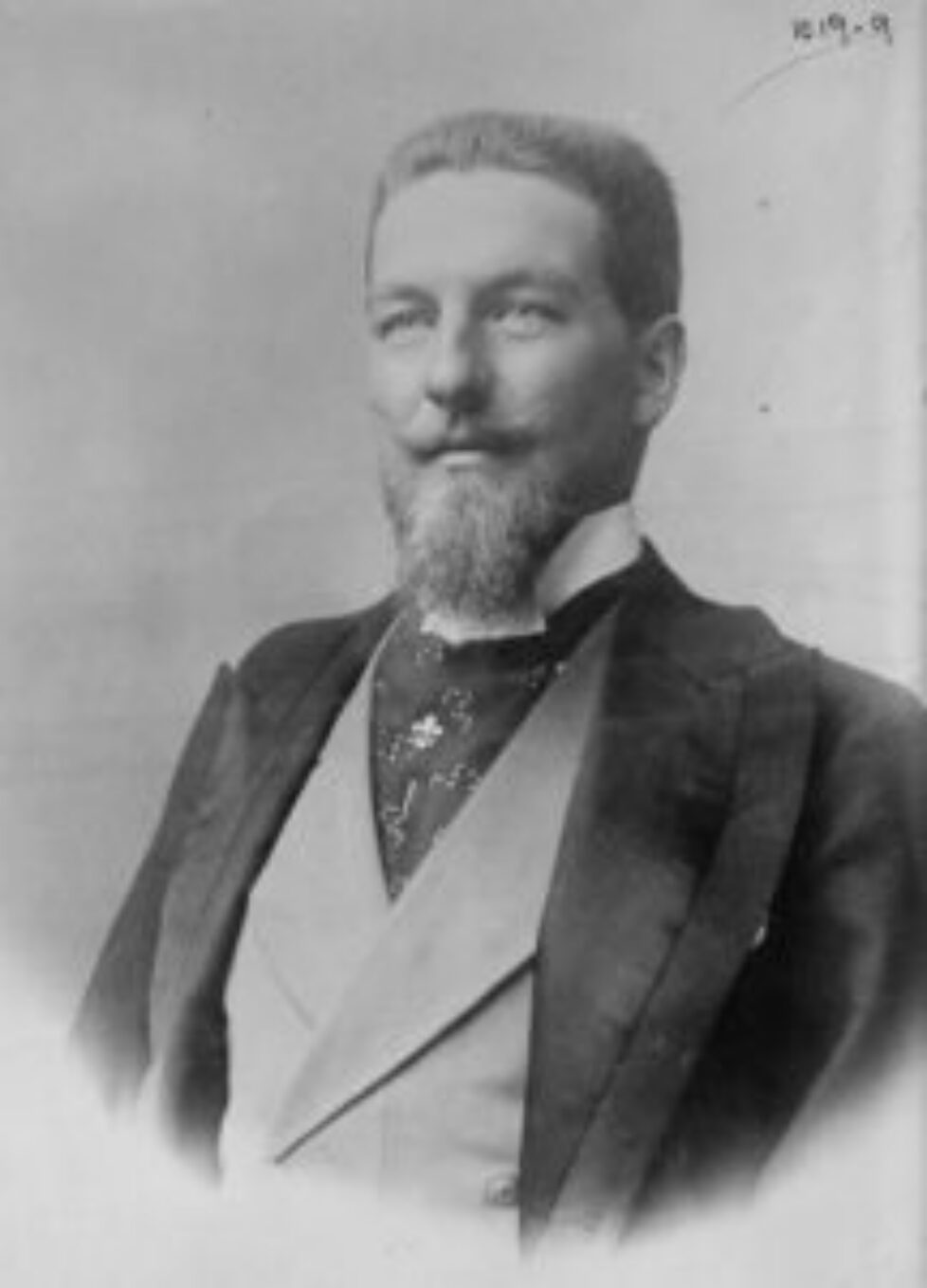 800px-Philippe,_Duke_of_Orléans