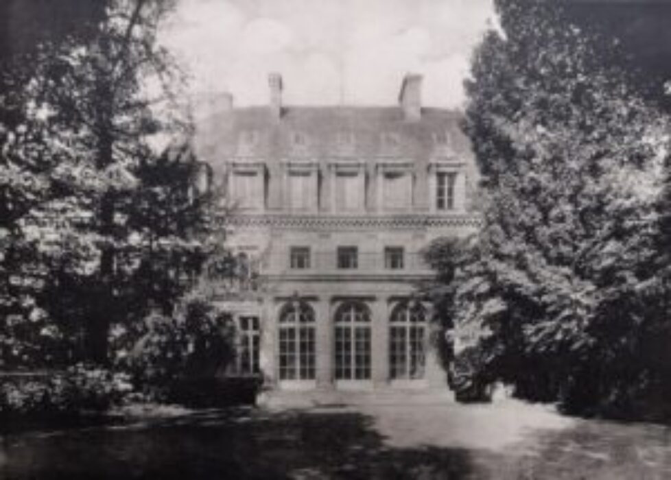 1-Petit_château_cour