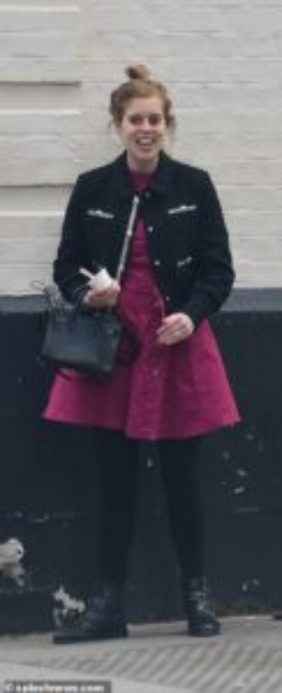 43186775-0-The_Queen_s_granddaughter_32_who_tied_the_knot_with_Italian_prop-a-27_1621521220846