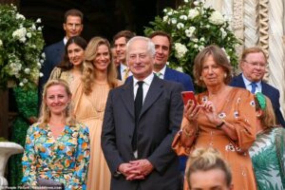 48406515-10029911-Maria_Anunciata_and_Prince_Hans_Adam_of_Liechtenstein_front_row_-a-11_1632654519489