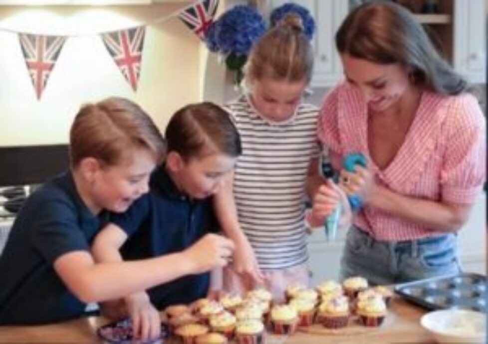 kate-george-charlotte-louis-4107341