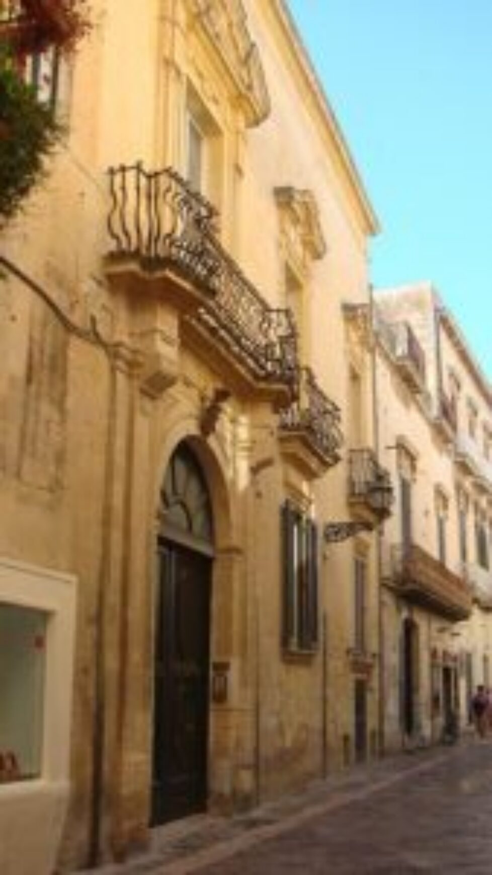 337px-Lecce_PALAZZO_PALOMBI