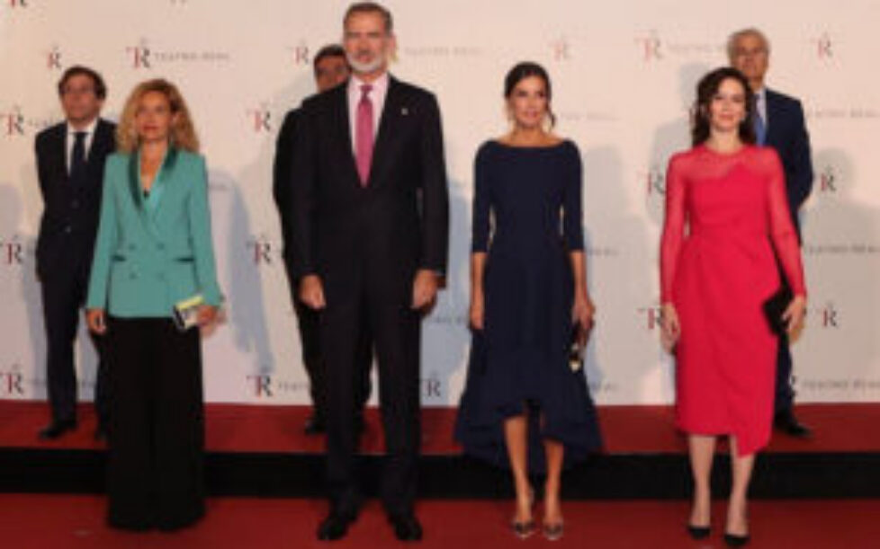queen-letizia-wore-miphai-dress-2
