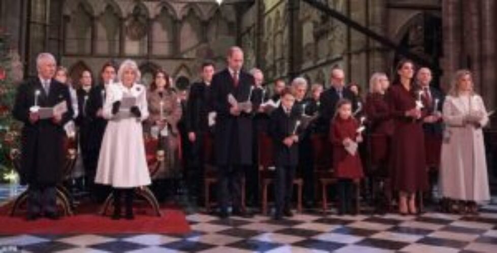 65627451-11542789-Singing_from_the_same_hymn_sheet_Front_row_left_to_right_King_Ch-m-33_1671139549439