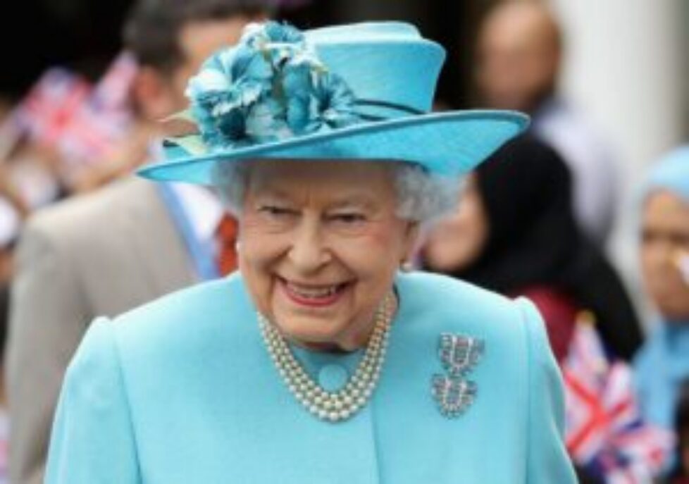 queen-elizabeth-ii-leaves-mayflower-primary-school-during-news-photo-1588966343