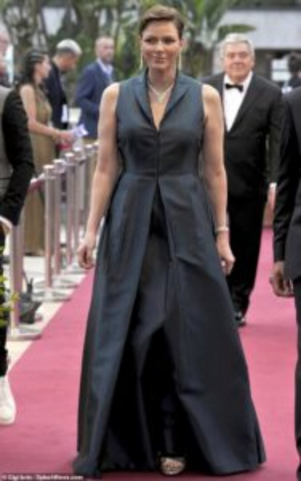 72360341-12217615-Princess_Charlene_of_Monaco_looked_chic_as_she_attended_the_Gold-m-73_1687332117534