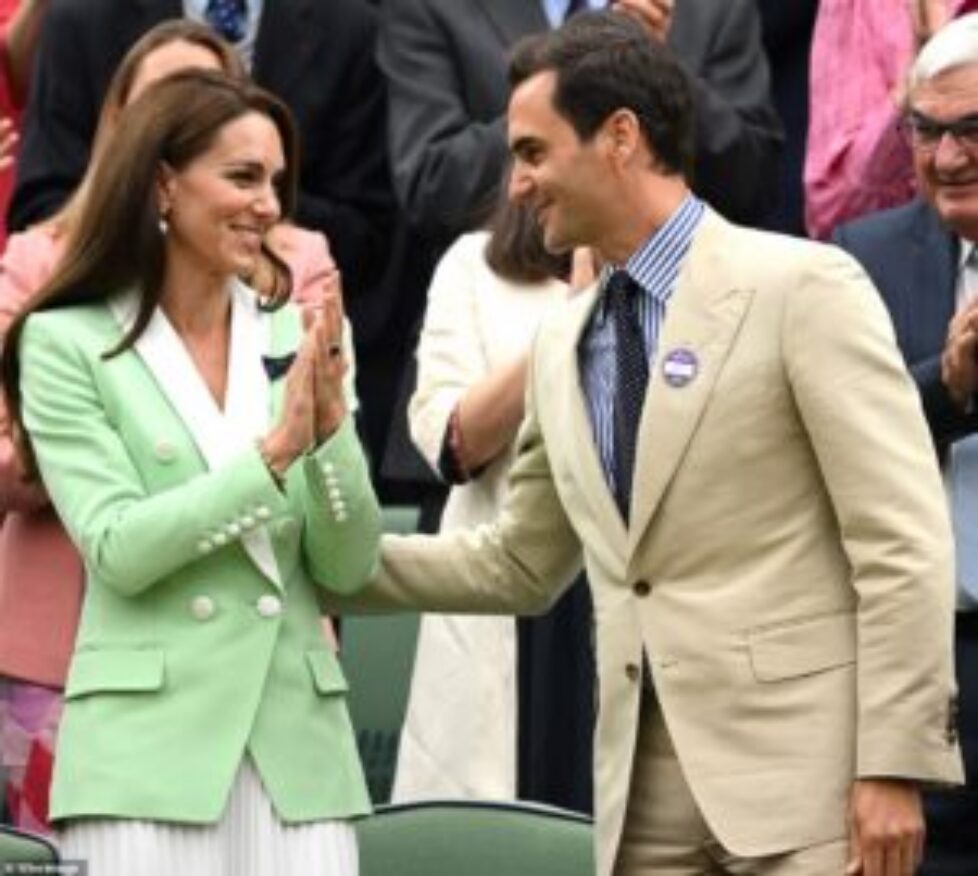 72833659-12262971-Kate_Middleton_41_put_on_a_friendly_display_as_she_greeted_close-a-17_1688488320862