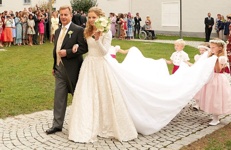 adelshochzeit-in-s-nching-gr-fin-schaesberg-heiratet-habsburger-sbmoqq