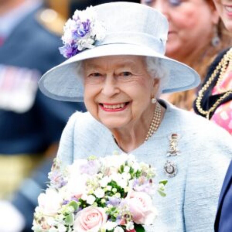 rs_1200x1200-220627144835-1200-Queen-Elizabeth-celebration