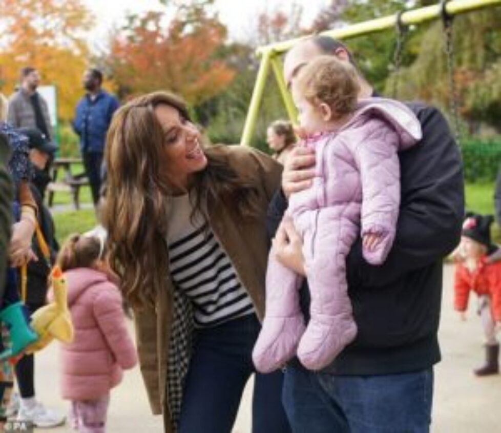 77271473-12697855-The_Princess_of_Wales_pictured_taking_part_in_a_Dad_Walk_in_the_-m-1_1698848185580