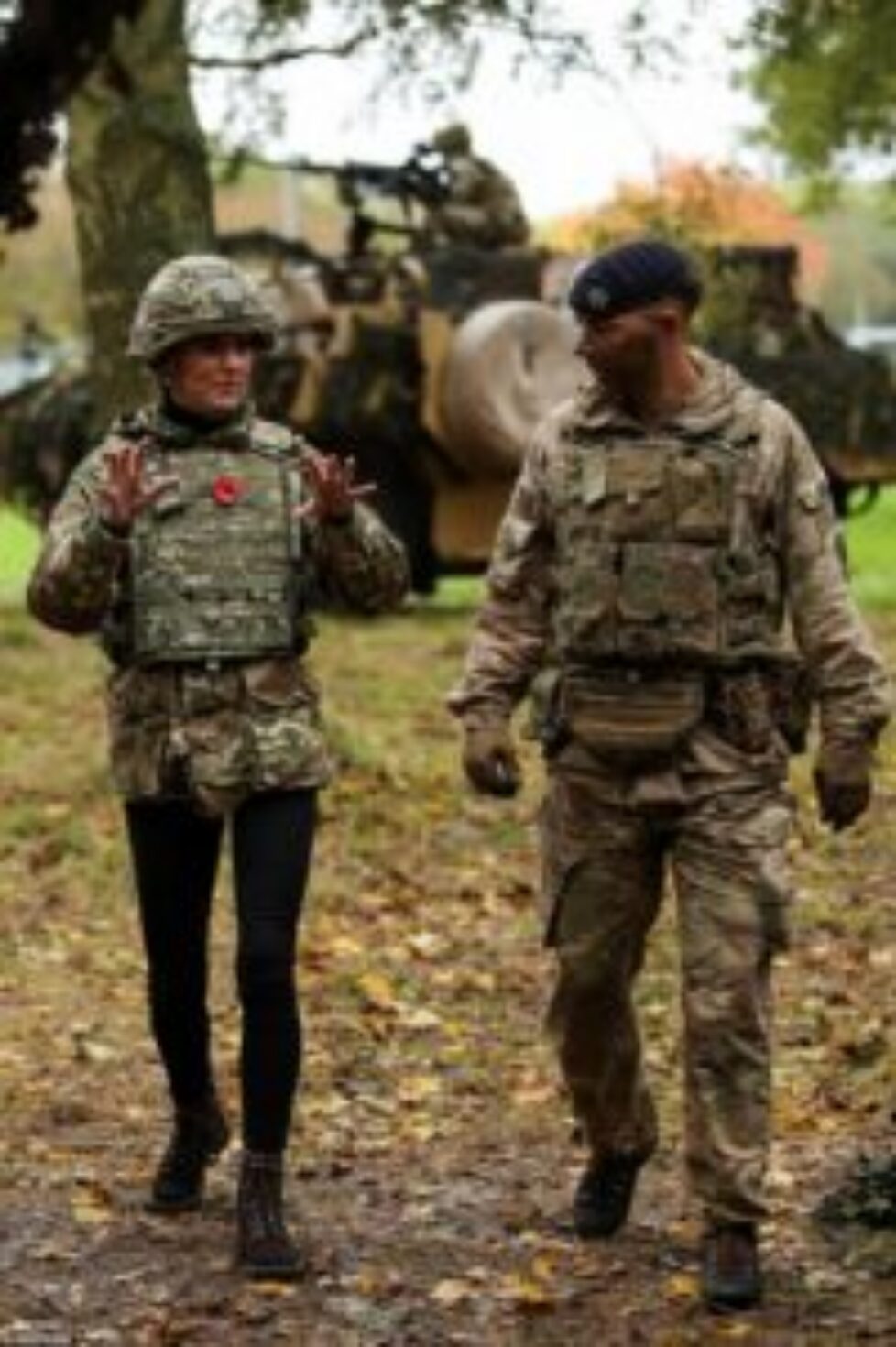77555749-12724655-Royal_mother_of_three_Kate_was_accompanied_by_another_officer_as-a-42_1699455964793