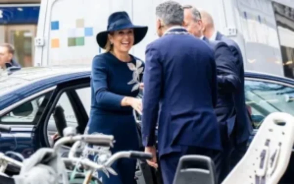 queen-maxima-oscar-de-la-renta-2