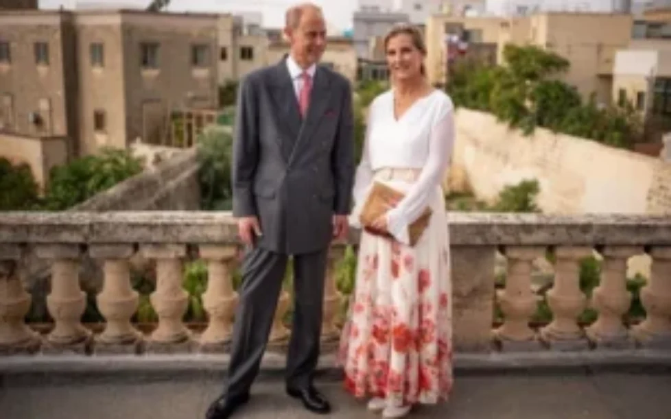 duchess-of-edinburgh-zimmermann-floral-maxi-skirt-4