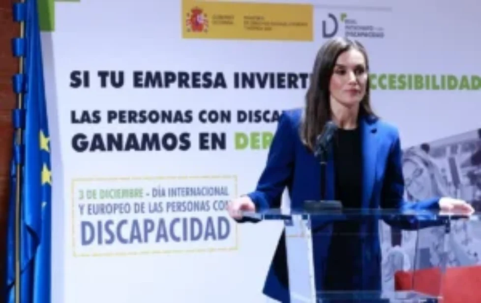 queen-letizia-hugo-boss-atana-blazer-suit-haitama-pant-6
