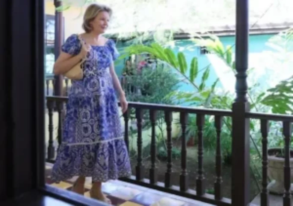 queen-mathilde-farm-rio-blue-dress-3
