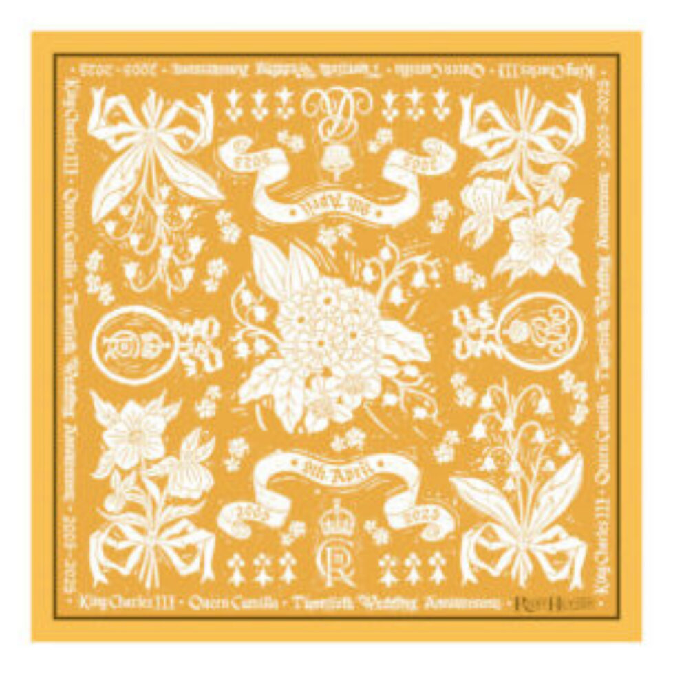 CLO07392-20th-Anniversary-Scarf-Gold_1000x
