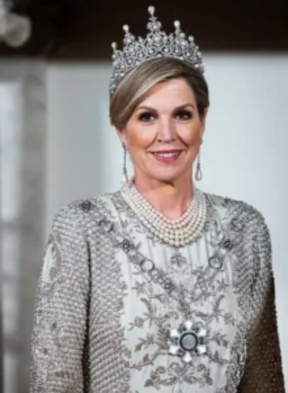 queen-maxima-designer-Mahpara-Khan-dress-5