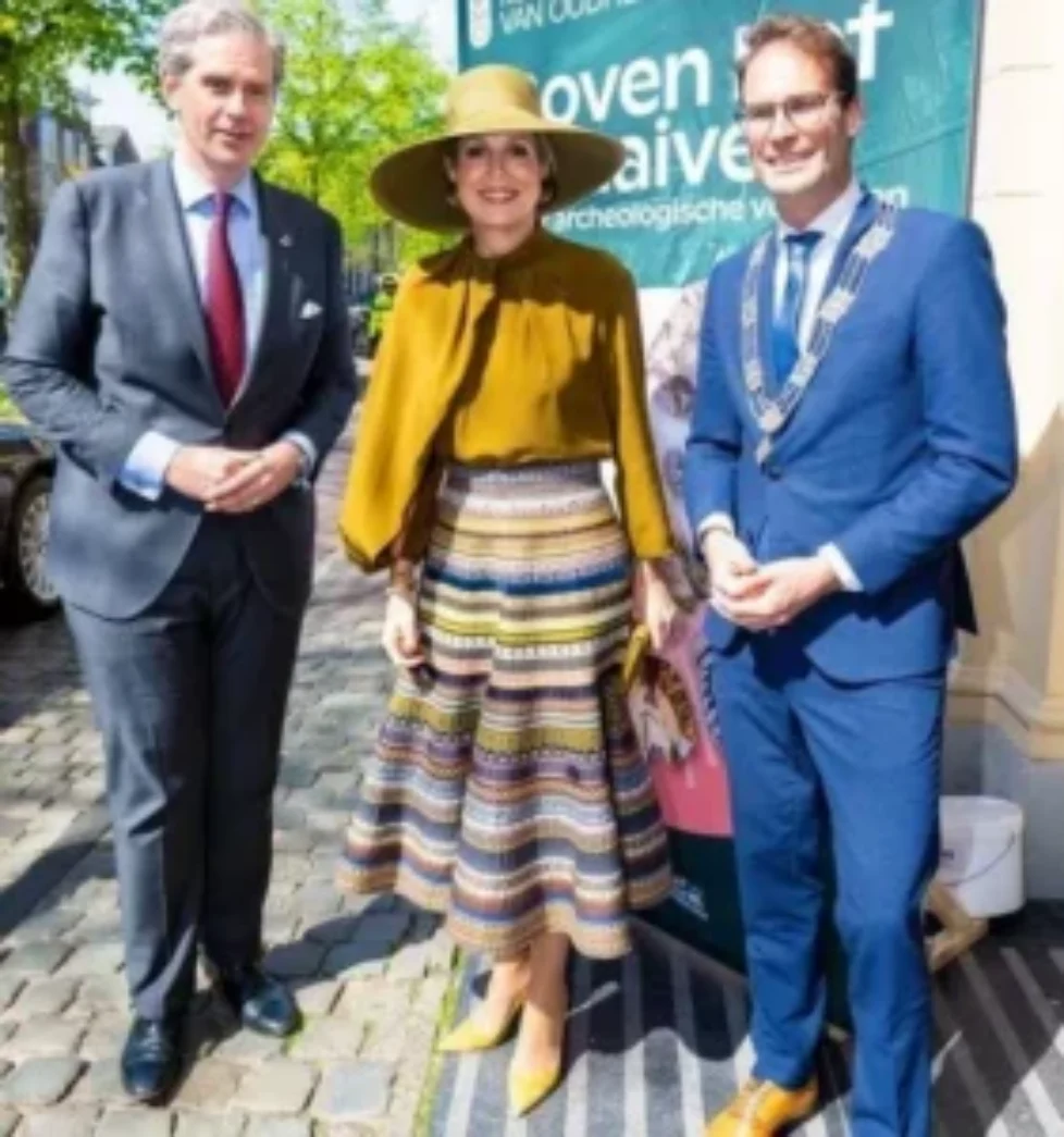 queen-maxima-natan-top-skirt-3