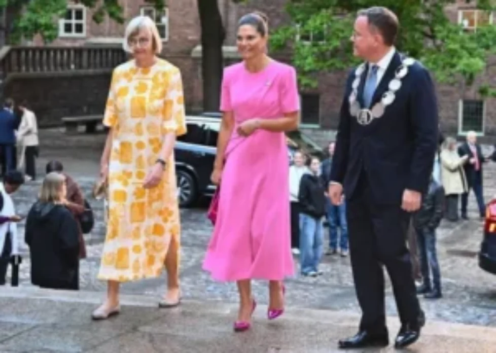 Crown-Princess-Victoria-Roland-Mouret-Pink-Dress-2
