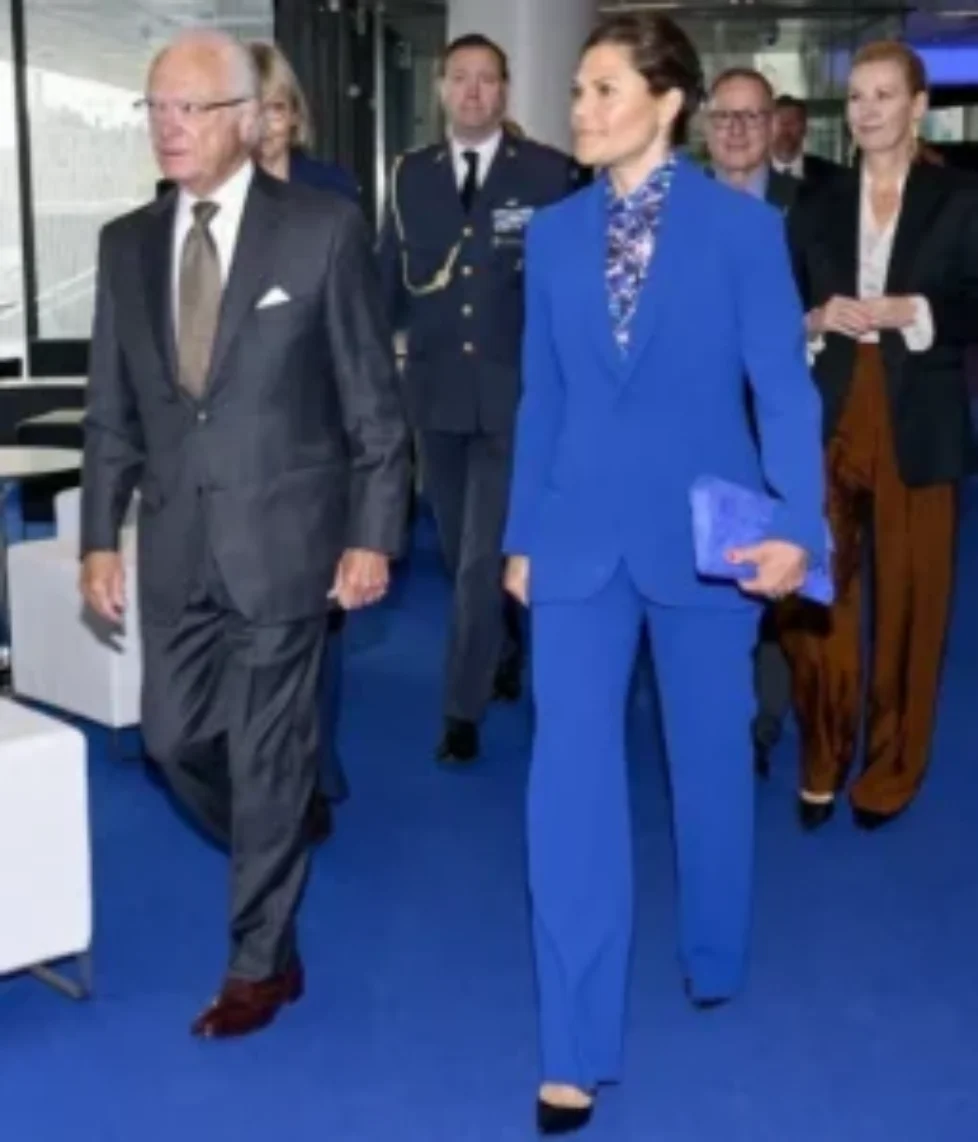 Crown-Princess-Victoria-Zara-Royal-Blue-Suit-3
