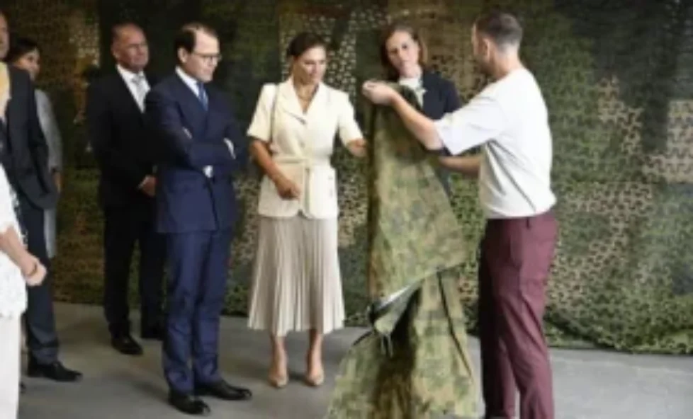 crown-princess-victoria-sandro-blazer-4