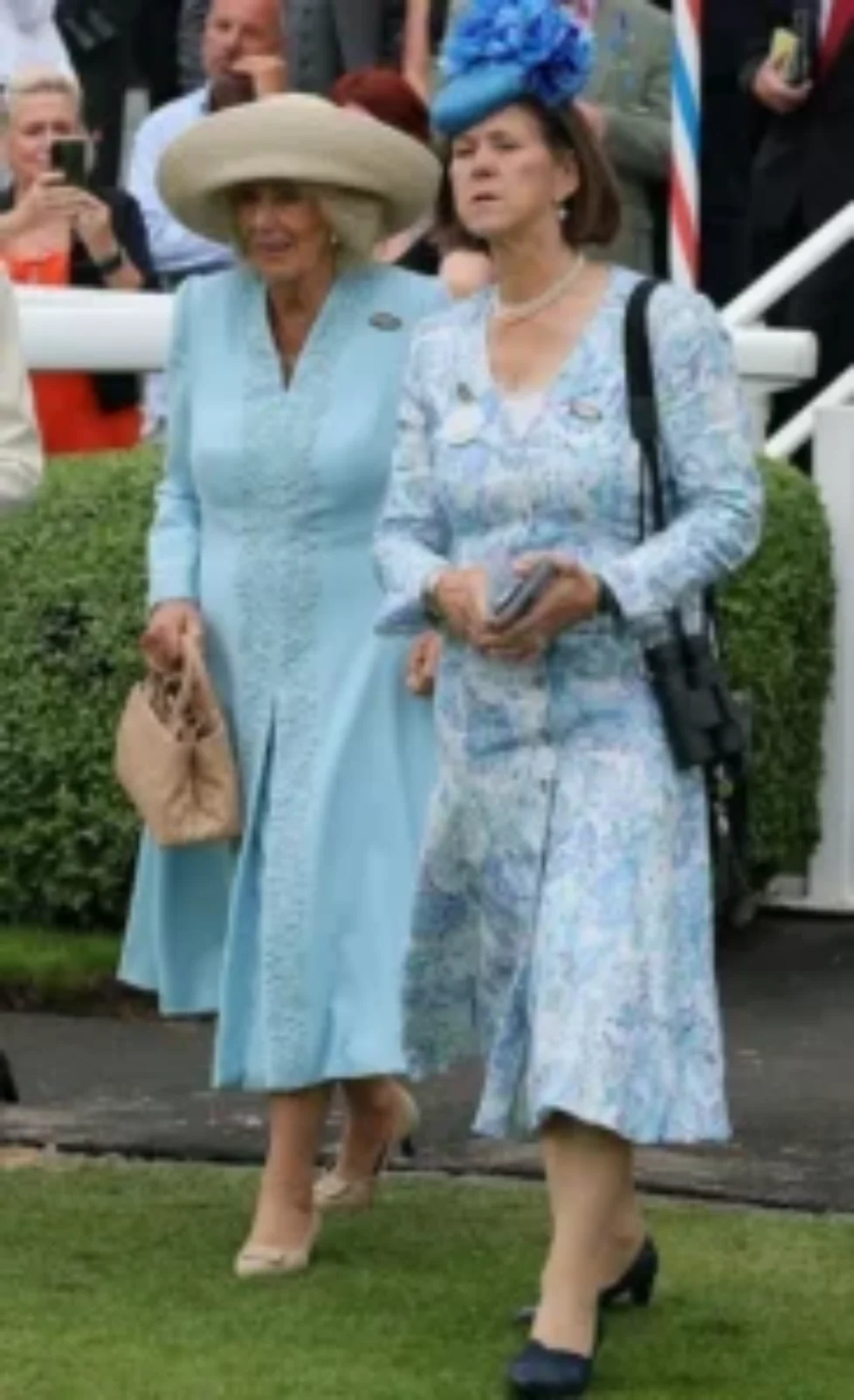 queen-camilla-3