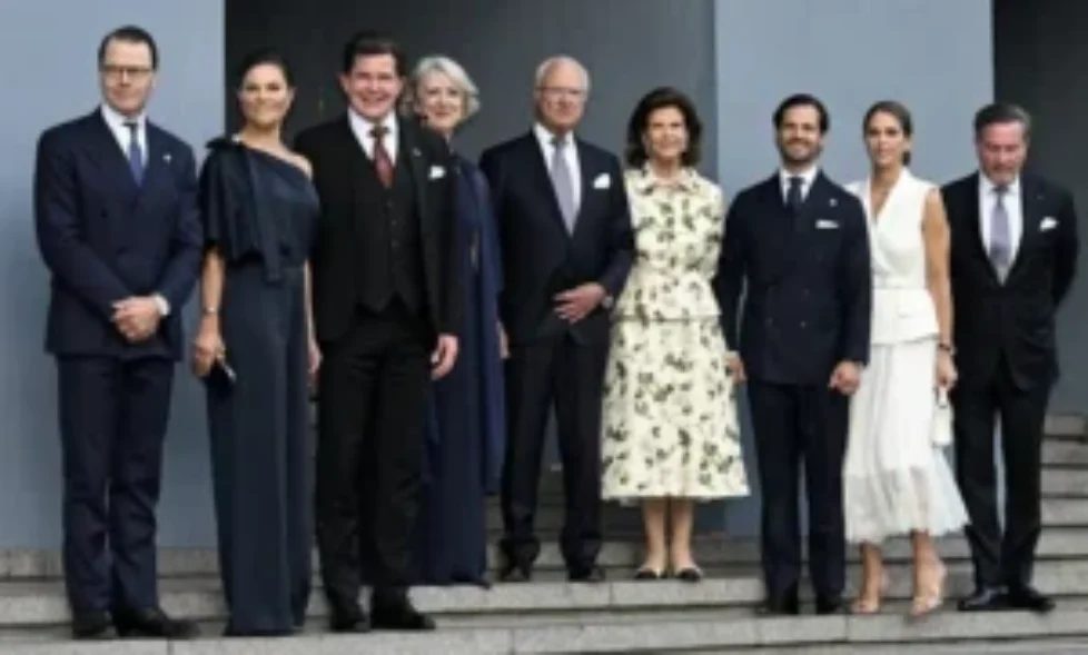 crown-princess-victoria-hugo-boss-queen-silvia-camilla-thulin-princess-madeleine-self-portrait-5