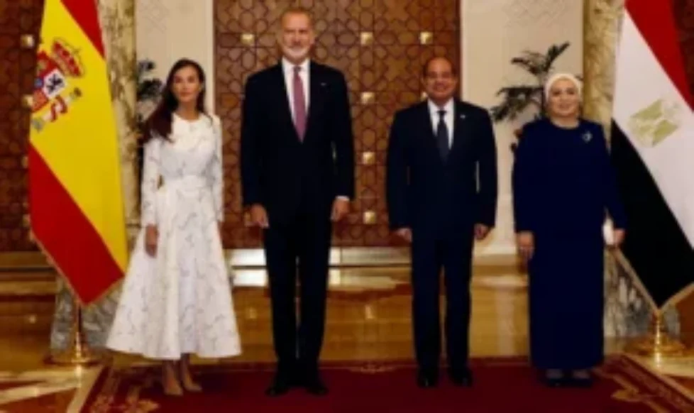 queen-letizia-the-2nd-skin-co-guipure-dress-4
