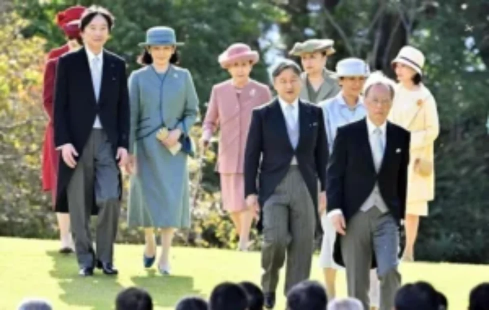 imperial-family-2