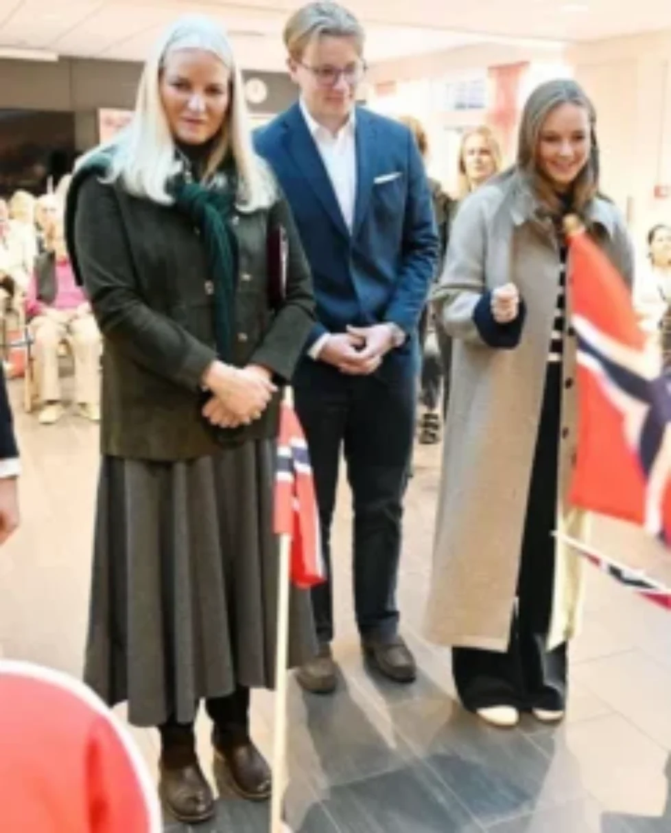crown-princess-mette-marit-princess-ingrid-alexandra-4
