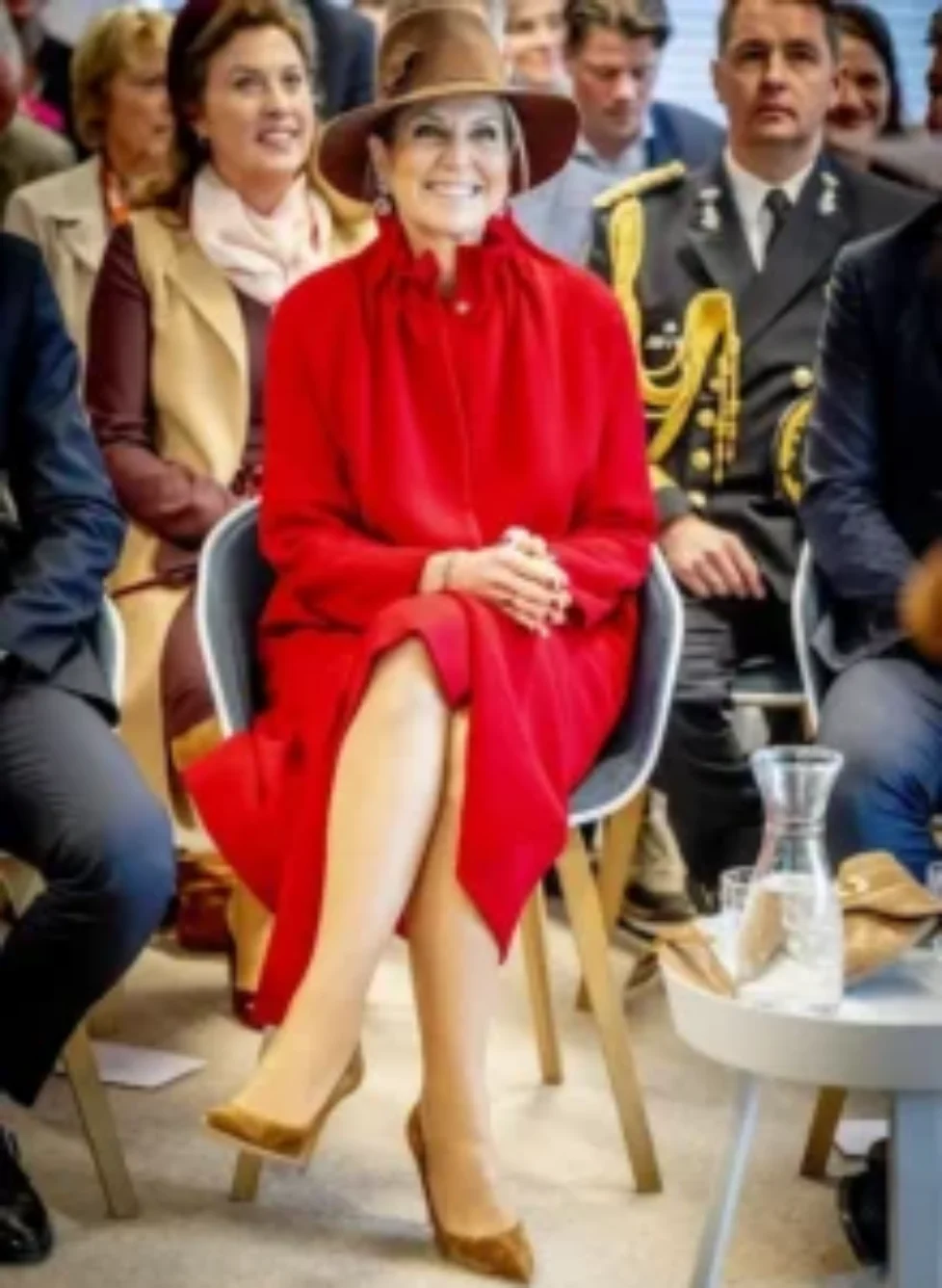 queen-maxima-natan-red-coat-dress-4